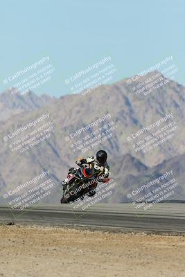 media/Dec-01-2025-Moto Forza (Mon) [[2daa91e15f]]/2-Intermediate Group/Session 4 Turn 9/